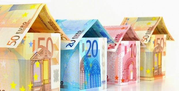 Maisons en billets d'euros