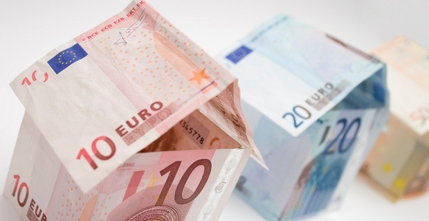  Maisons sous formes de billets euros