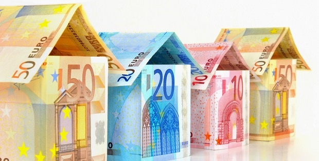  Maisons en forme de billets euros 