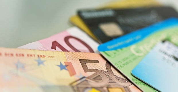  Billets et cartes bleu de dépenses en consommation
