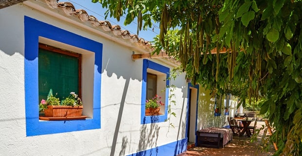 Maison portugaise traditionnelle dans un village 