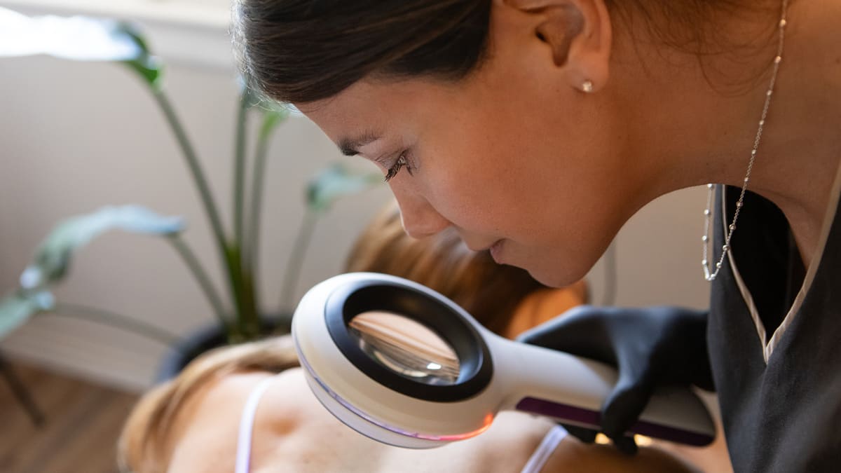 Bronzer en cabine augmente les possibilités de développer un cancer de la peau