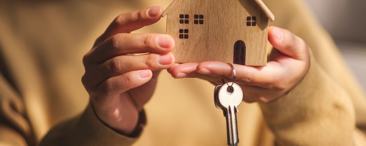 clés et maison modèle